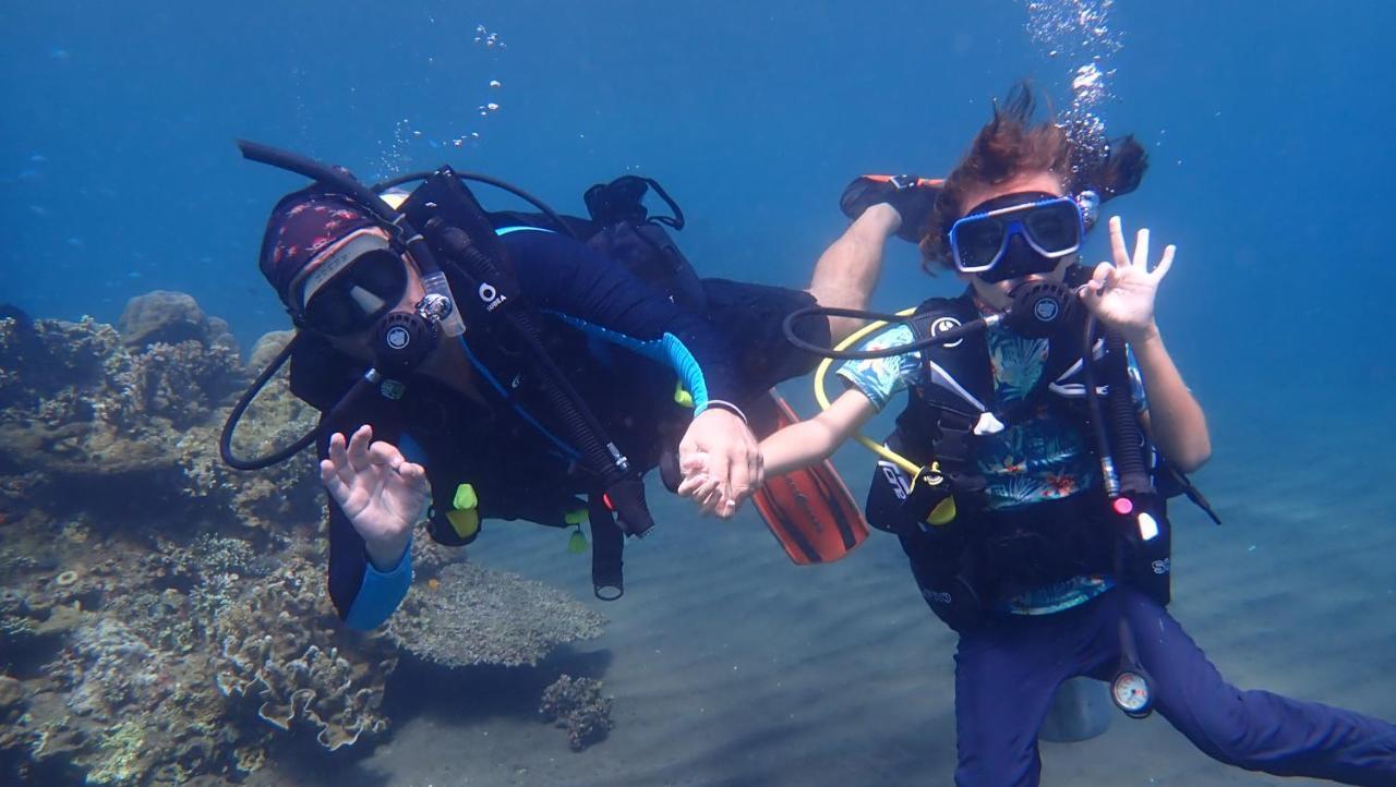 La Tortue Diving Resort Dauin Bagian luar foto