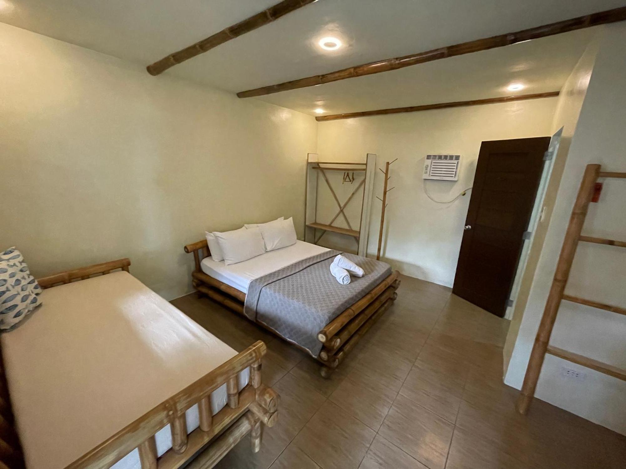 La Tortue Diving Resort Dauin Bagian luar foto